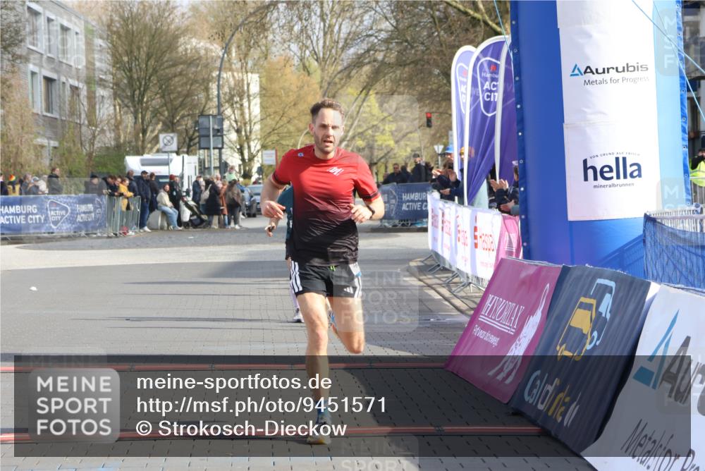 12.04.2026 - 45. Internationalen Wilhelmsburger Insellauf Strokosch-Dieckow http://msf.ph/oto/9451571 12.04.2026 10:15:11 Ziel 4002, 2727 meine-sportfotos.de