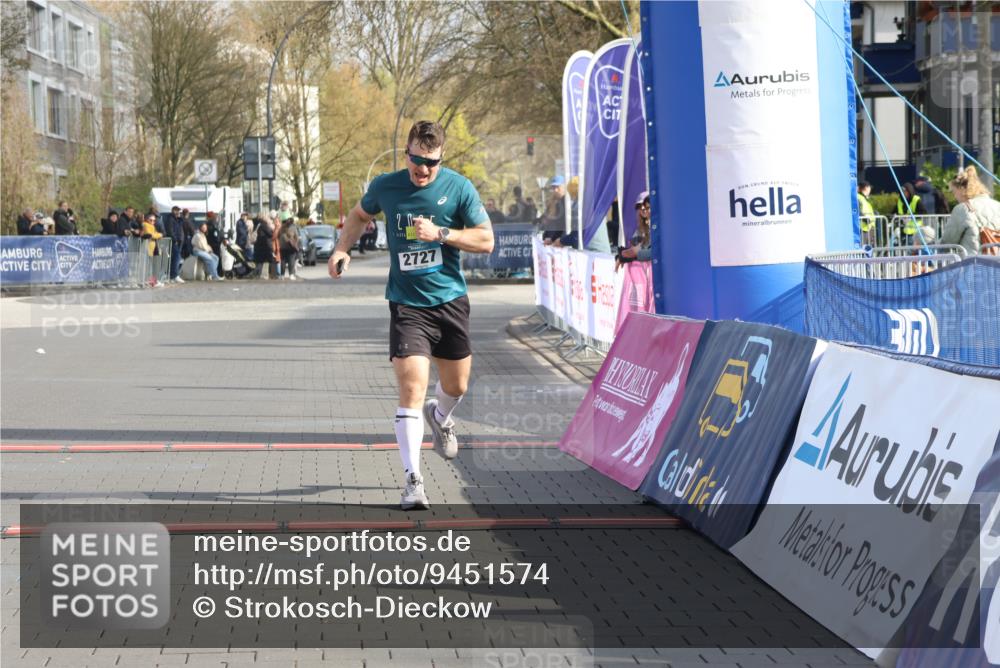 12.04.2026 - 45. Internationalen Wilhelmsburger Insellauf Strokosch-Dieckow http://msf.ph/oto/9451574 12.04.2026 10:15:14 Ziel 4002, 2727 meine-sportfotos.de