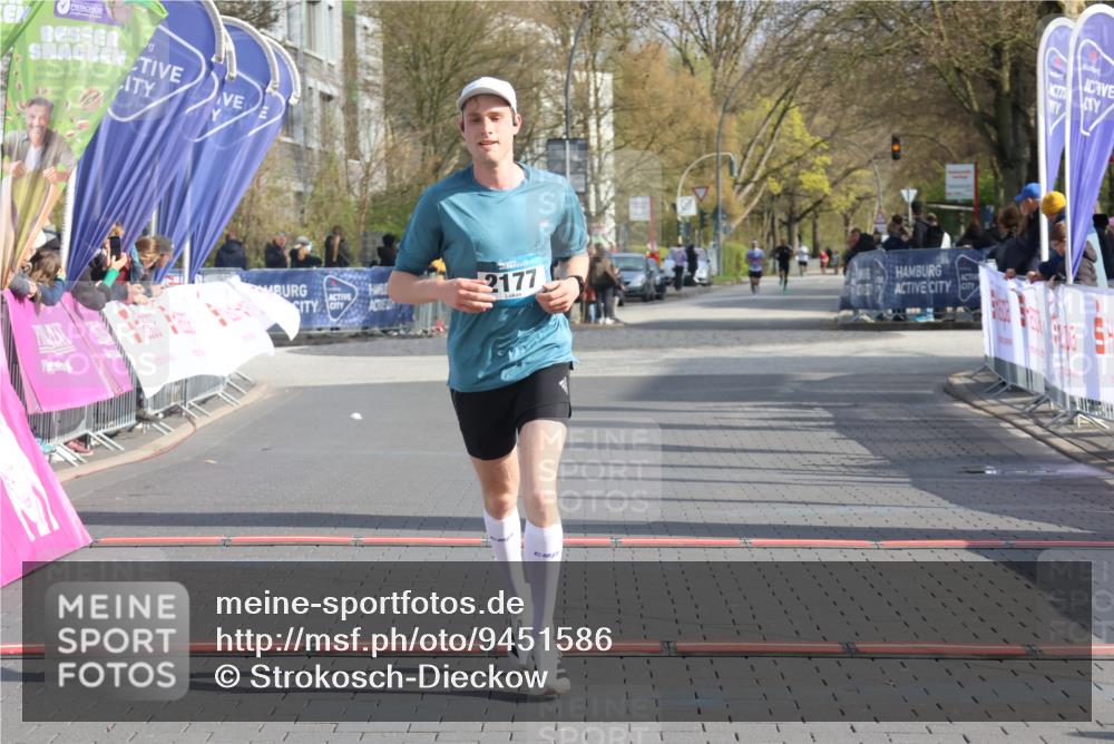12.04.2026 - 45. Internationalen Wilhelmsburger Insellauf Strokosch-Dieckow http://msf.ph/oto/9451586 12.04.2026 10:15:39 Ziel 2177 meine-sportfotos.de