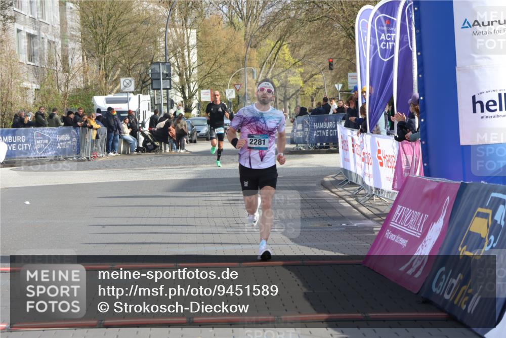 12.04.2026 - 45. Internationalen Wilhelmsburger Insellauf Strokosch-Dieckow http://msf.ph/oto/9451589 12.04.2026 10:15:58 Ziel 2281 meine-sportfotos.de