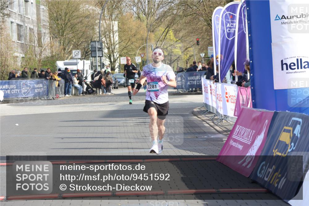 12.04.2026 - 45. Internationalen Wilhelmsburger Insellauf Strokosch-Dieckow http://msf.ph/oto/9451592 12.04.2026 10:15:59 Ziel 2281 meine-sportfotos.de