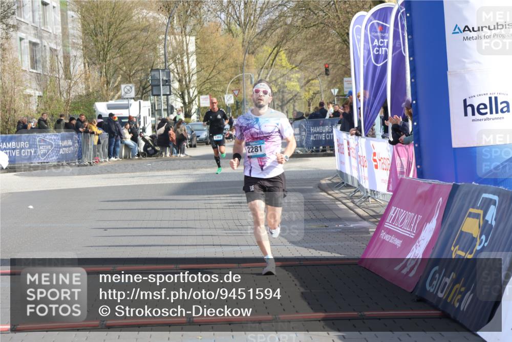 12.04.2026 - 45. Internationalen Wilhelmsburger Insellauf Strokosch-Dieckow http://msf.ph/oto/9451594 12.04.2026 10:15:59 Ziel 2281 meine-sportfotos.de