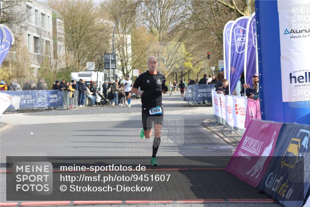 12.04.2026 - 45. Internationalen Wilhelmsburger Insellauf Strokosch-Dieckow http://msf.ph/oto/9451607 12.04.2026 10:16:04 Ziel 2281, 5302 meine-sportfotos.de
