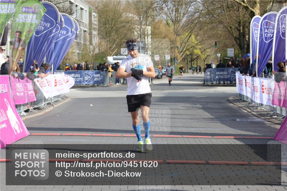 12.04.2026 - 45. Internationalen Wilhelmsburger Insellauf Strokosch-Dieckow http://msf.ph/oto/9451620 12.04.2026 10:16:14 Ziel 2970 meine-sportfotos.de