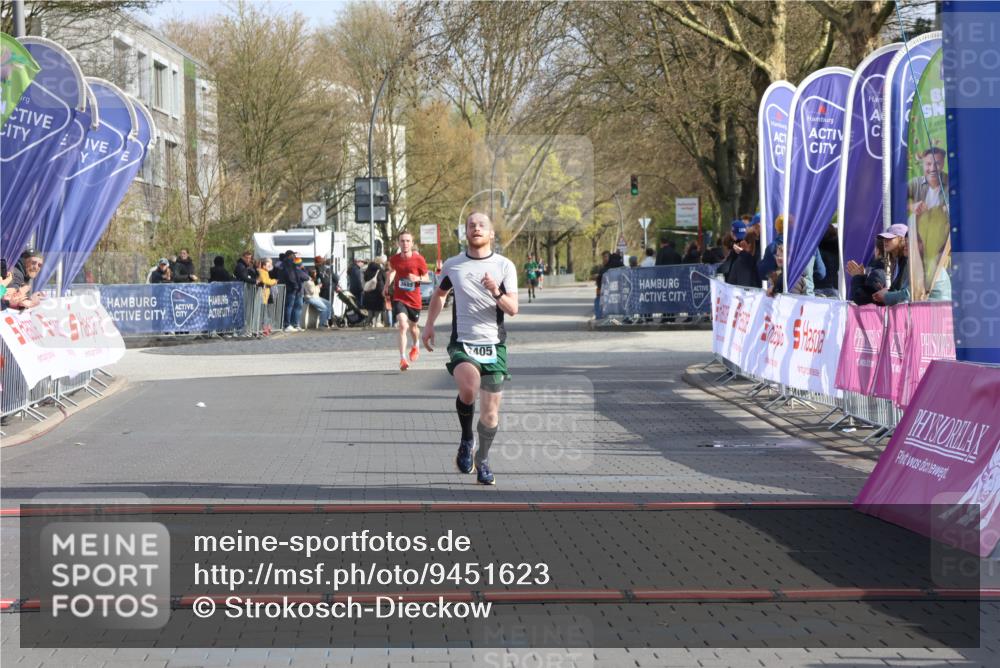 12.04.2026 - 45. Internationalen Wilhelmsburger Insellauf Strokosch-Dieckow http://msf.ph/oto/9451623 12.04.2026 10:16:21 Ziel 2405 meine-sportfotos.de