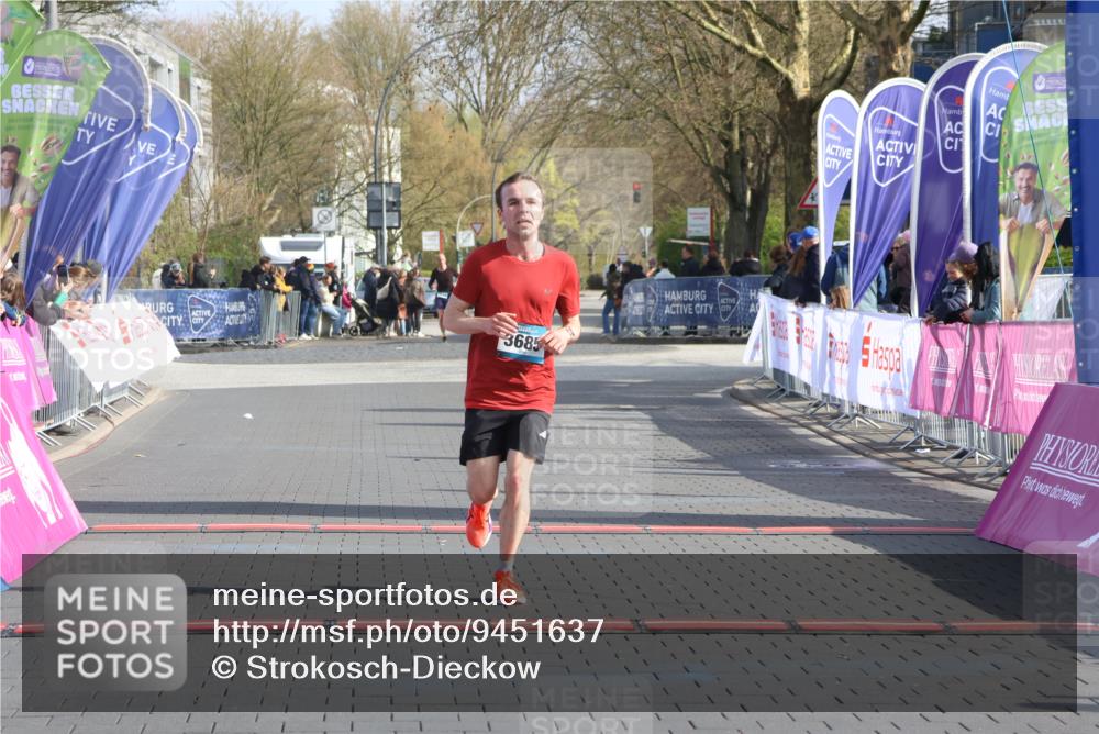 12.04.2026 - 45. Internationalen Wilhelmsburger Insellauf Strokosch-Dieckow http://msf.ph/oto/9451637 12.04.2026 10:16:27 Ziel 2405, 3685 meine-sportfotos.de