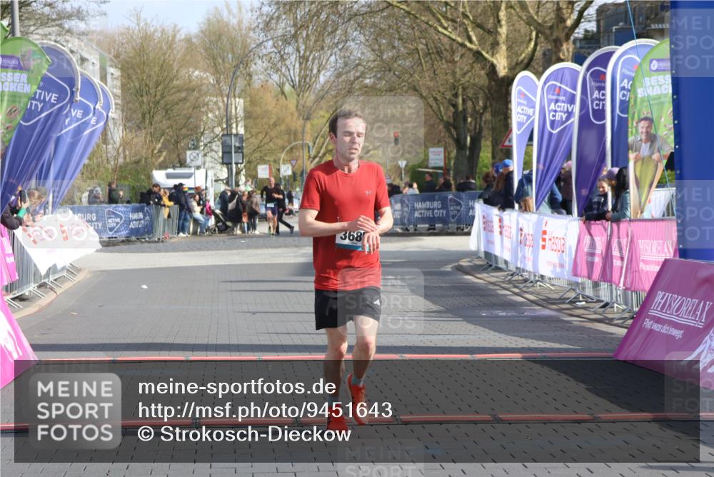 12.04.2026 - 45. Internationalen Wilhelmsburger Insellauf Strokosch-Dieckow http://msf.ph/oto/9451643 12.04.2026 10:16:27 Ziel 2405, 3685 meine-sportfotos.de
