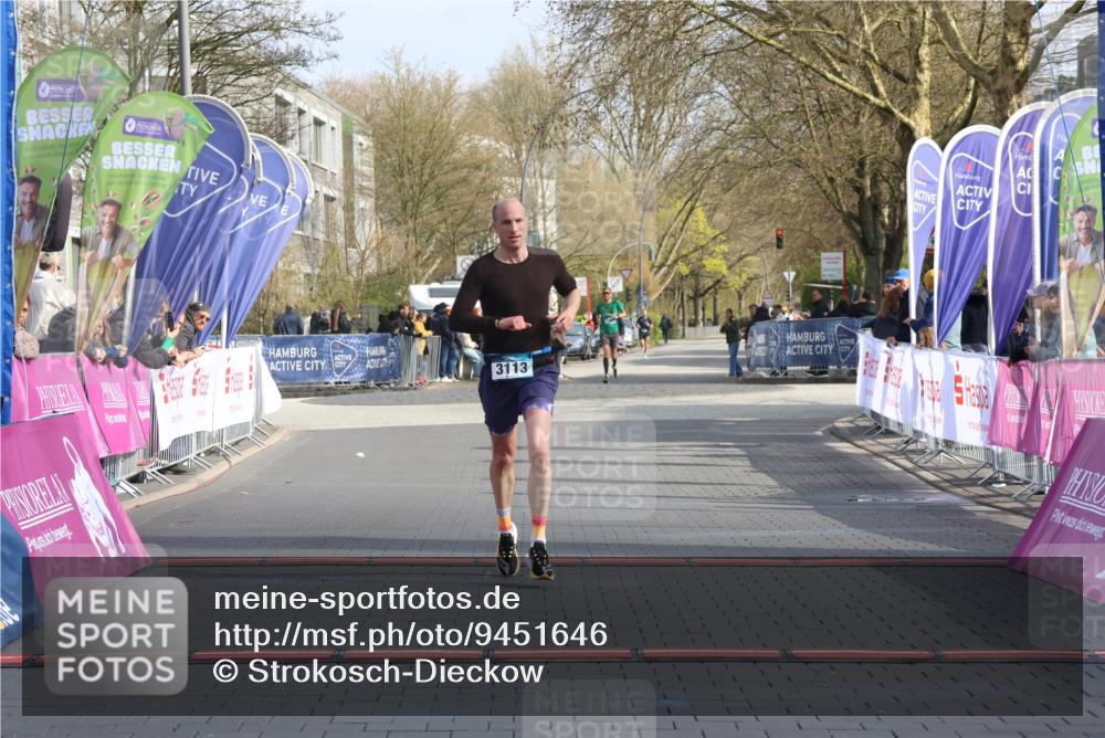 12.04.2026 - 45. Internationalen Wilhelmsburger Insellauf Strokosch-Dieckow http://msf.ph/oto/9451646 12.04.2026 10:16:37 Ziel 3113 meine-sportfotos.de