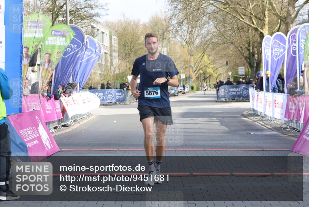 12.04.2026 - 45. Internationalen Wilhelmsburger Insellauf Strokosch-Dieckow http://msf.ph/oto/9451681 12.04.2026 10:17:02 Ziel 5676 meine-sportfotos.de