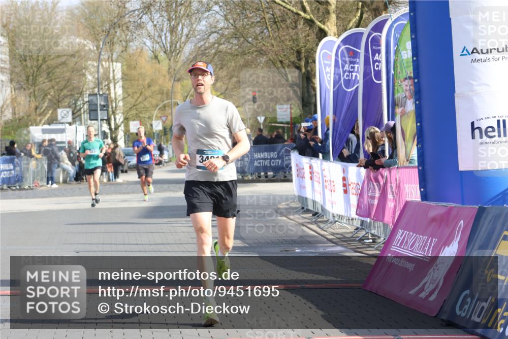 12.04.2026 - 45. Internationalen Wilhelmsburger Insellauf Strokosch-Dieckow http://msf.ph/oto/9451695 12.04.2026 10:17:34 Ziel 3401 meine-sportfotos.de