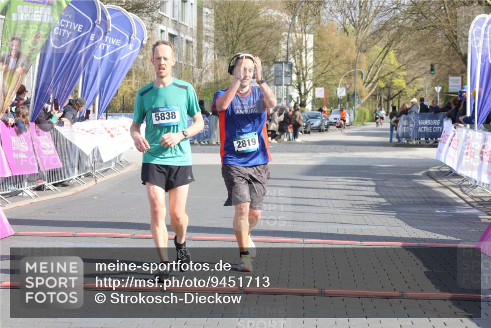12.04.2026 - 45. Internationalen Wilhelmsburger Insellauf Strokosch-Dieckow http://msf.ph/oto/9451713 12.04.2026 10:17:42 Ziel 5838, 2819 meine-sportfotos.de