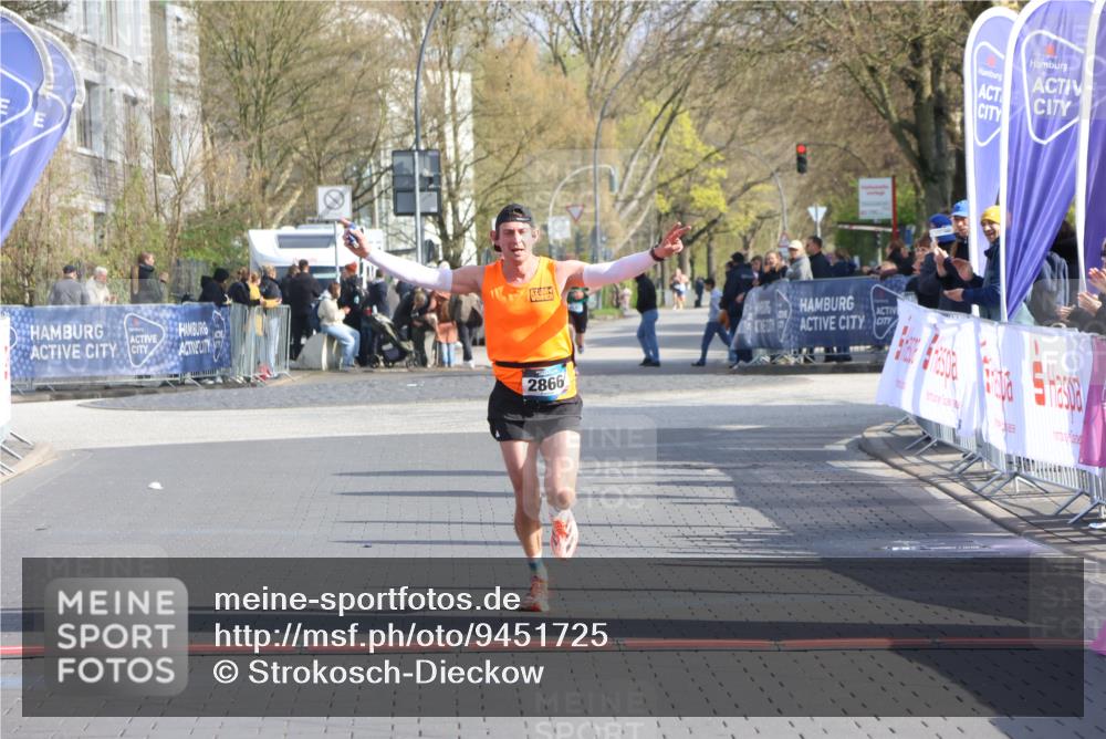 12.04.2026 - 45. Internationalen Wilhelmsburger Insellauf Strokosch-Dieckow http://msf.ph/oto/9451725 12.04.2026 10:18:03 Ziel 2866 meine-sportfotos.de
