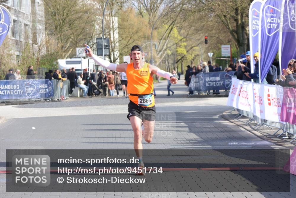 12.04.2026 - 45. Internationalen Wilhelmsburger Insellauf Strokosch-Dieckow http://msf.ph/oto/9451734 12.04.2026 10:18:03 Ziel 2866 meine-sportfotos.de