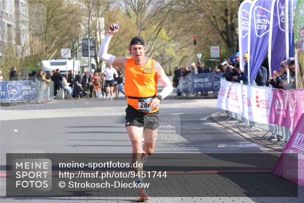 12.04.2026 - 45. Internationalen Wilhelmsburger Insellauf Strokosch-Dieckow http://msf.ph/oto/9451744 12.04.2026 10:18:04 Ziel 2866 meine-sportfotos.de