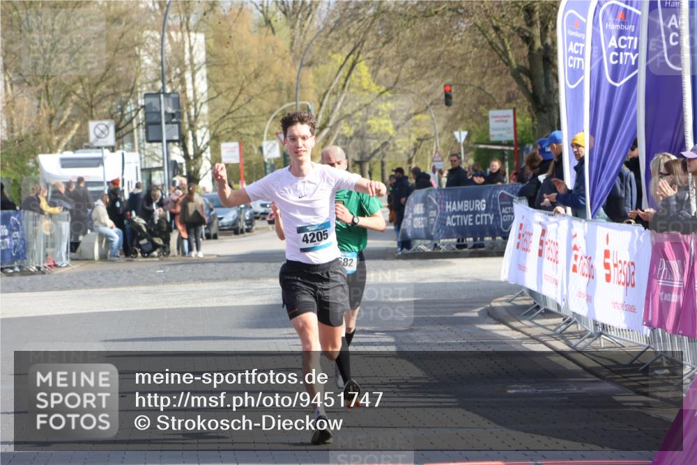 12.04.2026 - 45. Internationalen Wilhelmsburger Insellauf Strokosch-Dieckow http://msf.ph/oto/9451747 12.04.2026 10:18:11 Ziel 4205, 3682, 4475 meine-sportfotos.de