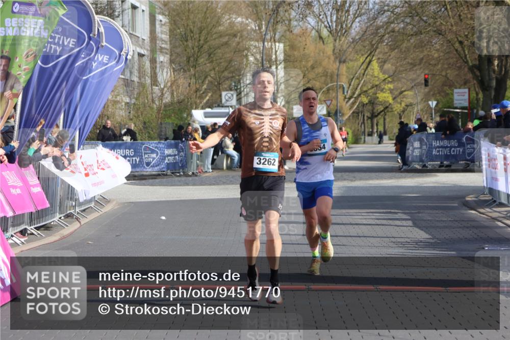 12.04.2026 - 45. Internationalen Wilhelmsburger Insellauf Strokosch-Dieckow http://msf.ph/oto/9451770 12.04.2026 10:18:45 Ziel 3262, 5554 meine-sportfotos.de