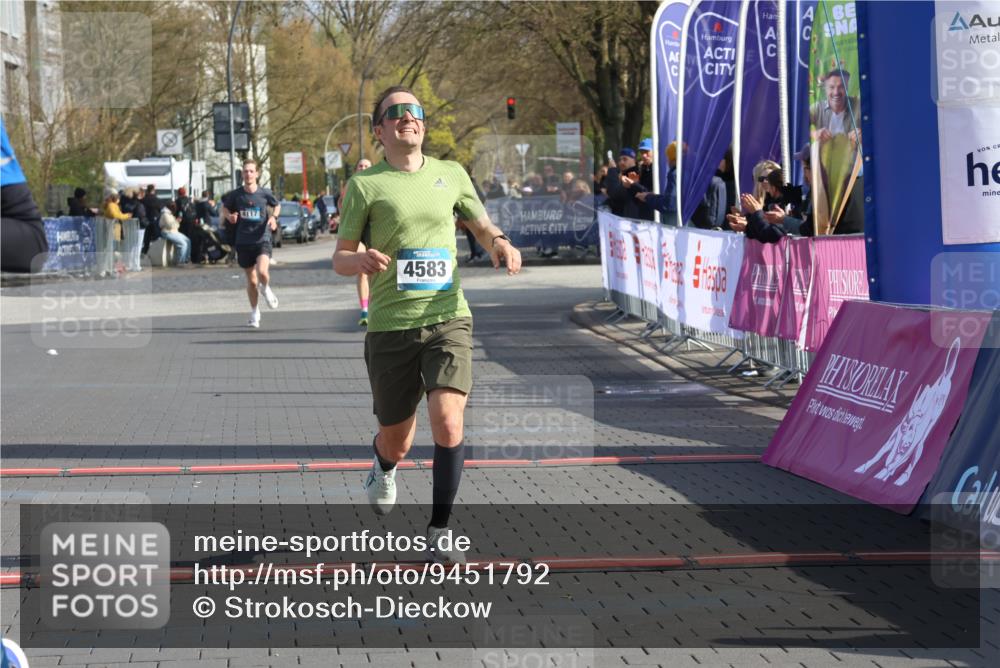 12.04.2026 - 45. Internationalen Wilhelmsburger Insellauf Strokosch-Dieckow http://msf.ph/oto/9451792 12.04.2026 10:19:05 Ziel 4733, 4583 meine-sportfotos.de