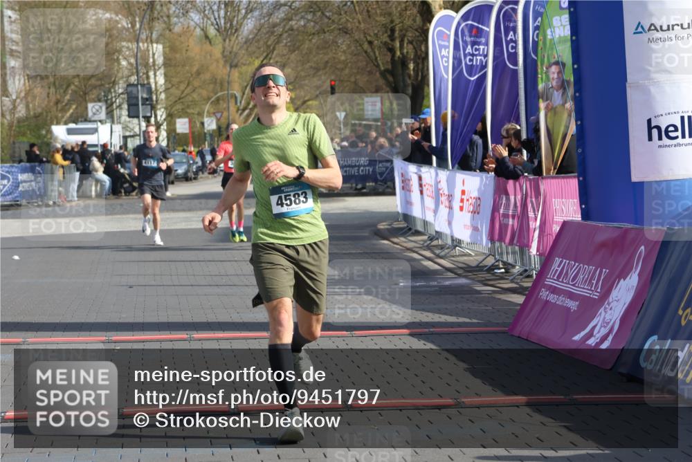 12.04.2026 - 45. Internationalen Wilhelmsburger Insellauf Strokosch-Dieckow http://msf.ph/oto/9451797 12.04.2026 10:19:05 Ziel 4733, 4583 meine-sportfotos.de