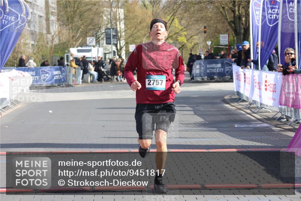 12.04.2026 - 45. Internationalen Wilhelmsburger Insellauf Strokosch-Dieckow http://msf.ph/oto/9451817 12.04.2026 10:19:24 Ziel 2757 meine-sportfotos.de