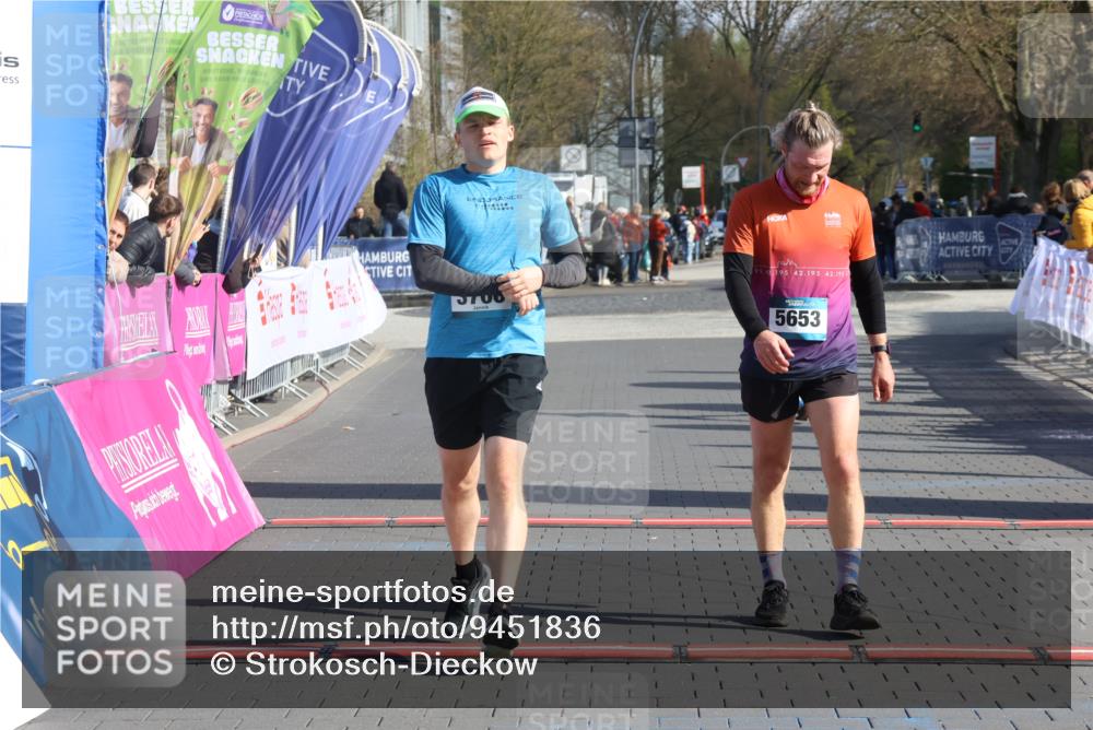 12.04.2026 - 45. Internationalen Wilhelmsburger Insellauf Strokosch-Dieckow http://msf.ph/oto/9451836 12.04.2026 10:32:02 Ziel 2780, 5653, 3706, 2377 meine-sportfotos.de