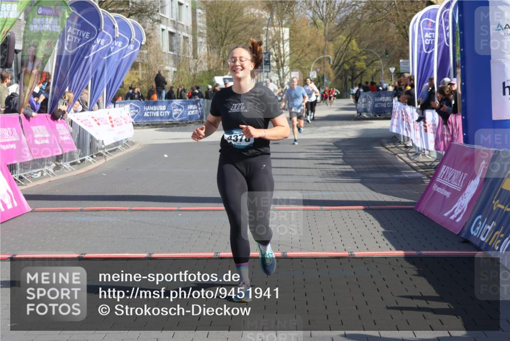 12.04.2026 - 45. Internationalen Wilhelmsburger Insellauf Strokosch-Dieckow http://msf.ph/oto/9451941 12.04.2026 10:32:46 Ziel 4378 meine-sportfotos.de