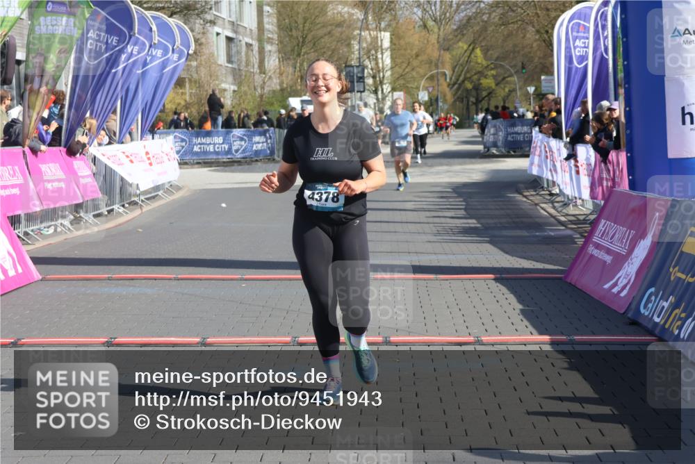 12.04.2026 - 45. Internationalen Wilhelmsburger Insellauf Strokosch-Dieckow http://msf.ph/oto/9451943 12.04.2026 10:32:46 Ziel 4378 meine-sportfotos.de