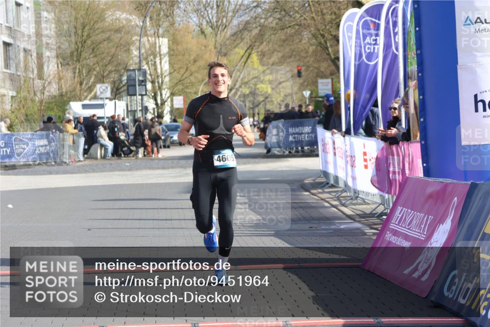12.04.2026 - 45. Internationalen Wilhelmsburger Insellauf Strokosch-Dieckow http://msf.ph/oto/9451964 12.04.2026 10:20:33 Ziel 4605 meine-sportfotos.de