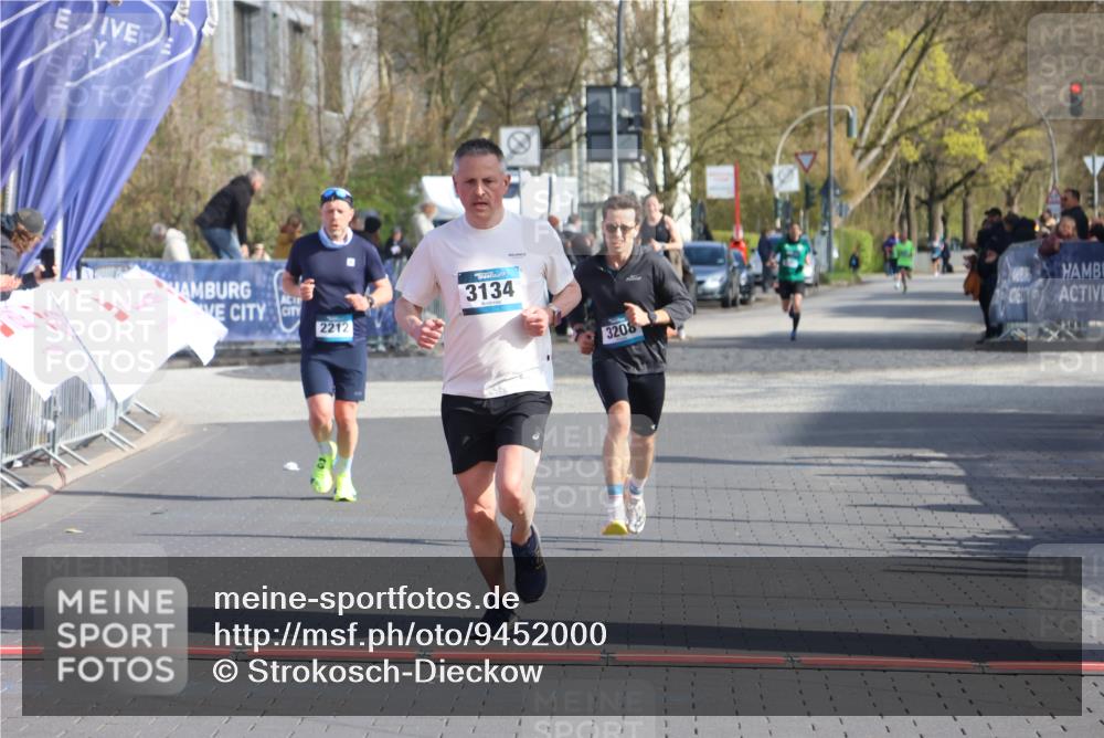 12.04.2026 - 45. Internationalen Wilhelmsburger Insellauf Strokosch-Dieckow http://msf.ph/oto/9452000 12.04.2026 10:21:11 Ziel 3134, 3208 meine-sportfotos.de