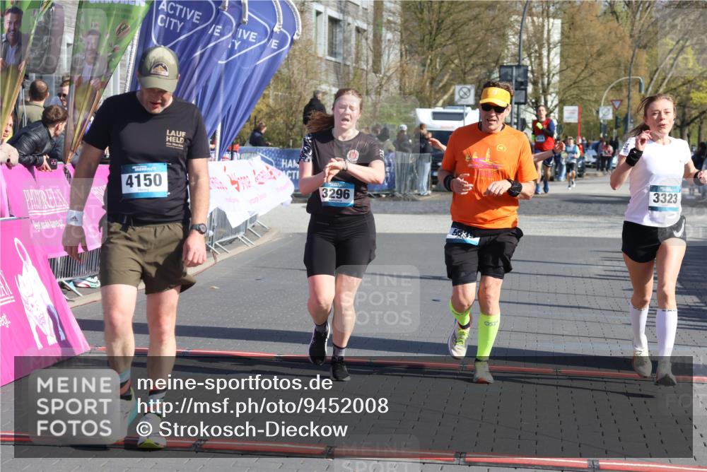 12.04.2026 - 45. Internationalen Wilhelmsburger Insellauf Strokosch-Dieckow http://msf.ph/oto/9452008 12.04.2026 10:33:03 Ziel 4150, 3296, 3323, 5639, 2071 meine-sportfotos.de