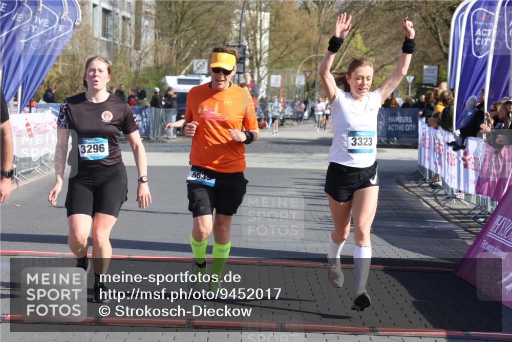 12.04.2026 - 45. Internationalen Wilhelmsburger Insellauf Strokosch-Dieckow http://msf.ph/oto/9452017 12.04.2026 10:33:04 Ziel 4150, 3296, 3323, 5639, 2071 meine-sportfotos.de