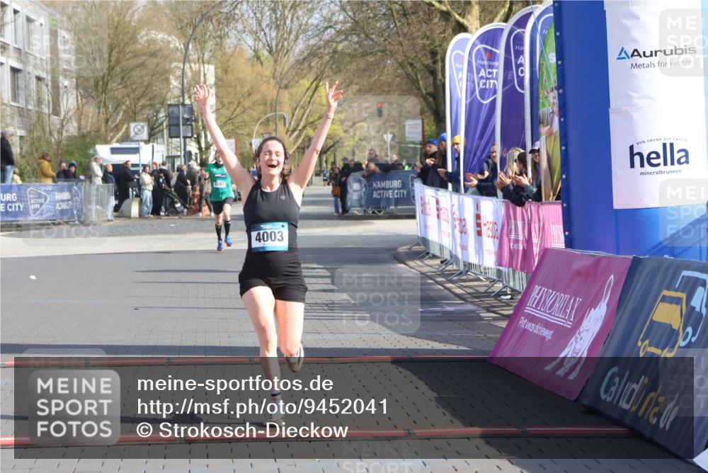 12.04.2026 - 45. Internationalen Wilhelmsburger Insellauf Strokosch-Dieckow http://msf.ph/oto/9452041 12.04.2026 10:21:20 Ziel 2212, 4003 meine-sportfotos.de