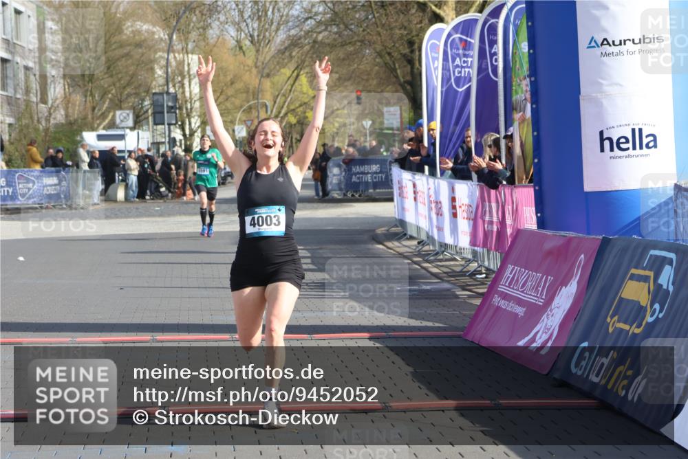 12.04.2026 - 45. Internationalen Wilhelmsburger Insellauf Strokosch-Dieckow http://msf.ph/oto/9452052 12.04.2026 10:21:20 Ziel 2212, 4003 meine-sportfotos.de