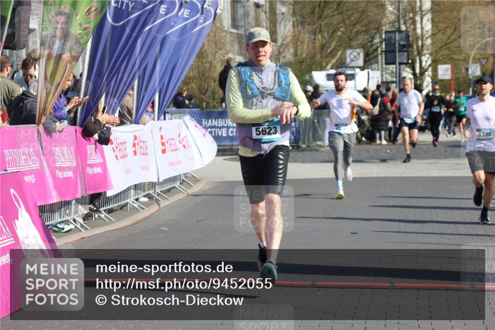 12.04.2026 - 45. Internationalen Wilhelmsburger Insellauf Strokosch-Dieckow http://msf.ph/oto/9452055 12.04.2026 10:33:21 Ziel 5623, 3708 meine-sportfotos.de