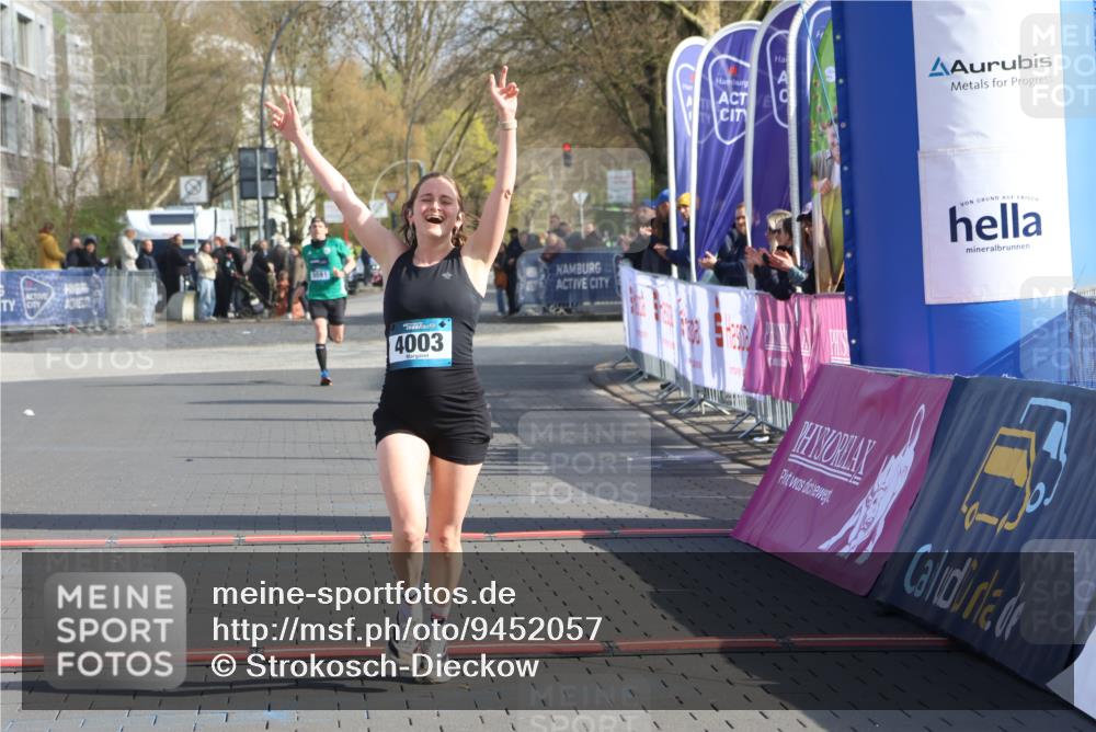 12.04.2026 - 45. Internationalen Wilhelmsburger Insellauf Strokosch-Dieckow http://msf.ph/oto/9452057 12.04.2026 10:21:20 Ziel 2212, 4003 meine-sportfotos.de