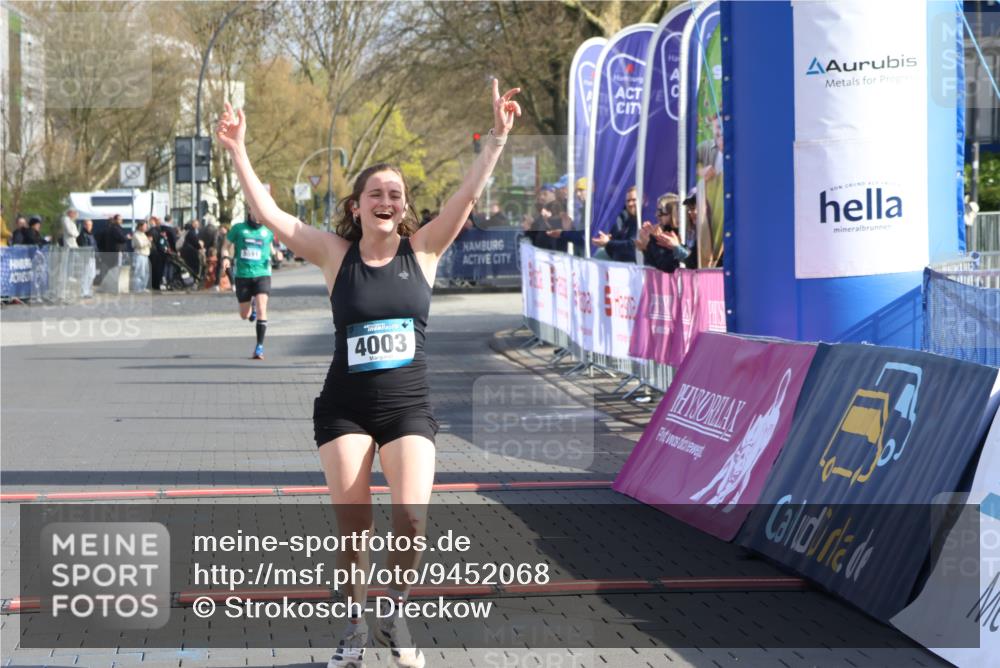 12.04.2026 - 45. Internationalen Wilhelmsburger Insellauf Strokosch-Dieckow http://msf.ph/oto/9452068 12.04.2026 10:21:20 Ziel 2212, 4003 meine-sportfotos.de