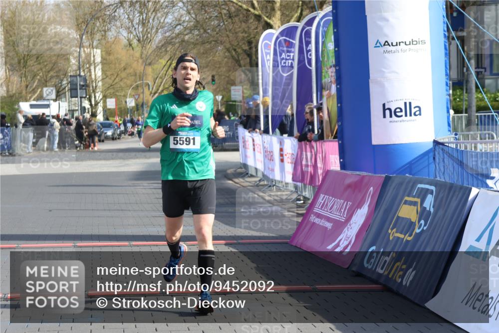 12.04.2026 - 45. Internationalen Wilhelmsburger Insellauf Strokosch-Dieckow http://msf.ph/oto/9452092 12.04.2026 10:21:26 Ziel 5591 meine-sportfotos.de