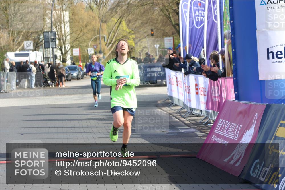 12.04.2026 - 45. Internationalen Wilhelmsburger Insellauf Strokosch-Dieckow http://msf.ph/oto/9452096 12.04.2026 10:21:38 Ziel 2127 meine-sportfotos.de