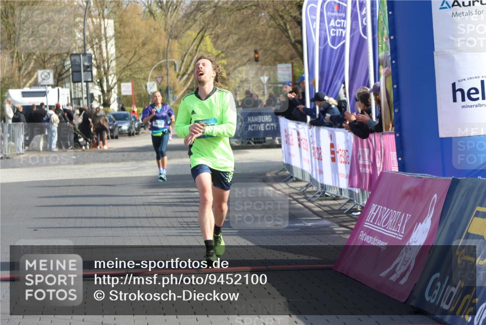 12.04.2026 - 45. Internationalen Wilhelmsburger Insellauf Strokosch-Dieckow http://msf.ph/oto/9452100 12.04.2026 10:21:38 Ziel 2127 meine-sportfotos.de