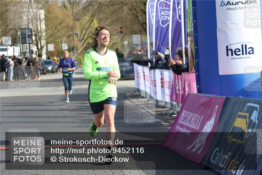 12.04.2026 - 45. Internationalen Wilhelmsburger Insellauf Strokosch-Dieckow http://msf.ph/oto/9452116 12.04.2026 10:21:39 Ziel 2127 meine-sportfotos.de