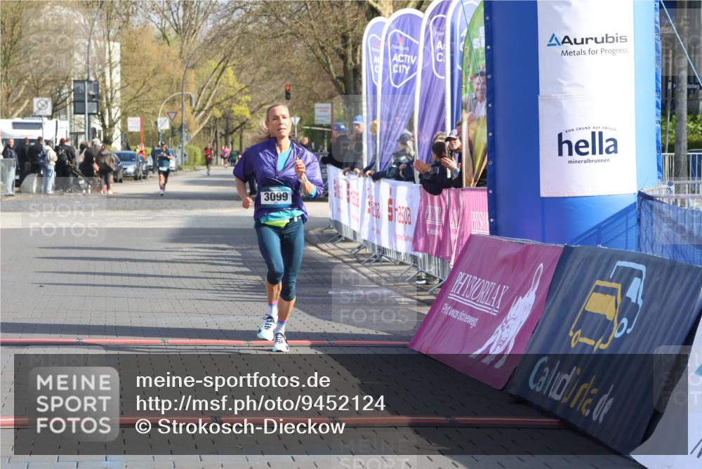 12.04.2026 - 45. Internationalen Wilhelmsburger Insellauf Strokosch-Dieckow http://msf.ph/oto/9452124 12.04.2026 10:21:43 Ziel 2127, 3099 meine-sportfotos.de