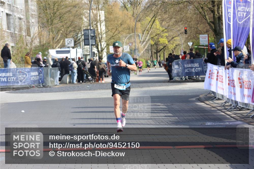 12.04.2026 - 45. Internationalen Wilhelmsburger Insellauf Strokosch-Dieckow http://msf.ph/oto/9452150 12.04.2026 10:21:55 Ziel 2253 meine-sportfotos.de