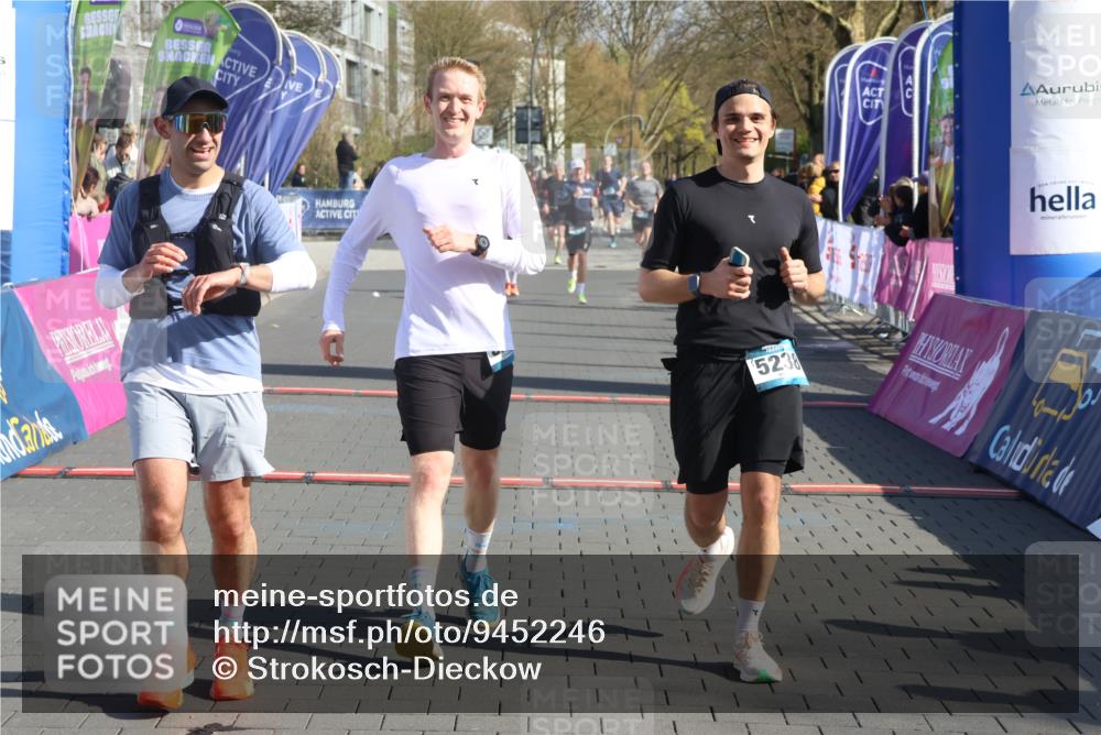 12.04.2026 - 45. Internationalen Wilhelmsburger Insellauf Strokosch-Dieckow http://msf.ph/oto/9452246 12.04.2026 10:34:21 Ziel 4196, 5238, 5239, 5294, 3841 meine-sportfotos.de