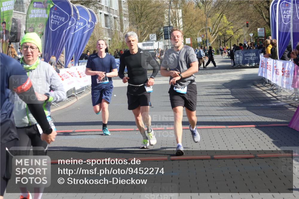 12.04.2026 - 45. Internationalen Wilhelmsburger Insellauf Strokosch-Dieckow http://msf.ph/oto/9452274 12.04.2026 10:34:28 Ziel 3841, 3605, 2547, 3424, 3924 meine-sportfotos.de