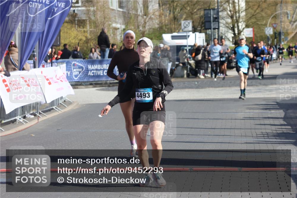 12.04.2026 - 45. Internationalen Wilhelmsburger Insellauf Strokosch-Dieckow http://msf.ph/oto/9452293 12.04.2026 10:34:35 Ziel 4493, 3945 meine-sportfotos.de