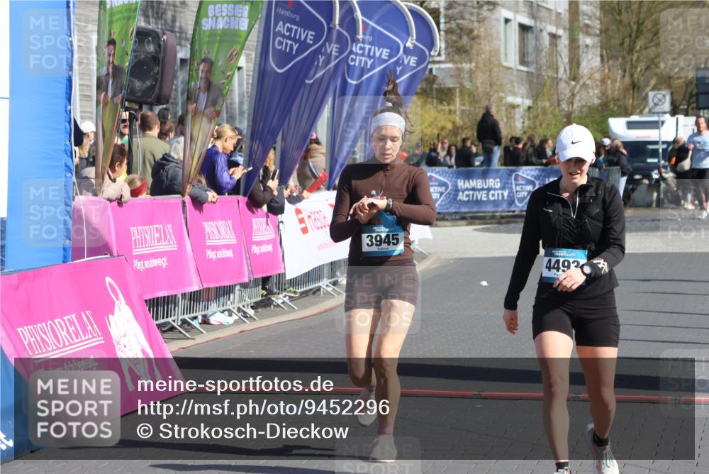 12.04.2026 - 45. Internationalen Wilhelmsburger Insellauf Strokosch-Dieckow http://msf.ph/oto/9452296 12.04.2026 10:34:37 Ziel 4493, 3945 meine-sportfotos.de