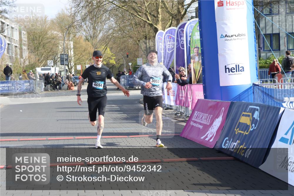 12.04.2026 - 45. Internationalen Wilhelmsburger Insellauf Strokosch-Dieckow http://msf.ph/oto/9452342 12.04.2026 10:22:42 Ziel 3053, 4694 meine-sportfotos.de
