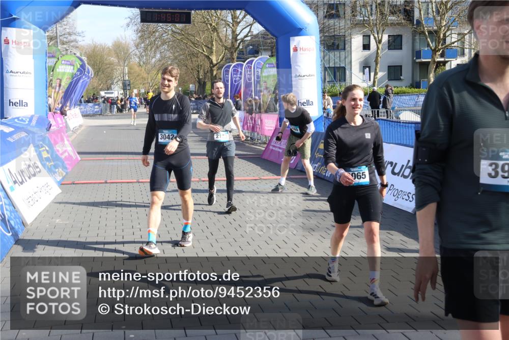 12.04.2026 - 45. Internationalen Wilhelmsburger Insellauf Strokosch-Dieckow http://msf.ph/oto/9452356 12.04.2026 10:35:00 Ziel 2123, 3485 meine-sportfotos.de