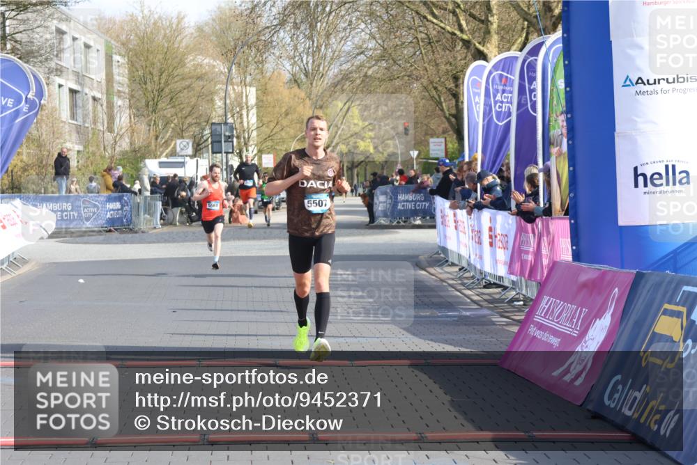 12.04.2026 - 45. Internationalen Wilhelmsburger Insellauf Strokosch-Dieckow http://msf.ph/oto/9452371 12.04.2026 10:22:50 Ziel 5507 meine-sportfotos.de