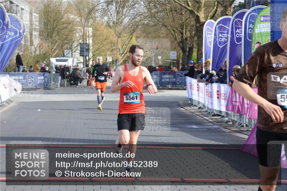 12.04.2026 - 45. Internationalen Wilhelmsburger Insellauf Strokosch-Dieckow http://msf.ph/oto/9452389 12.04.2026 10:22:55 Ziel 5507, 5561 meine-sportfotos.de