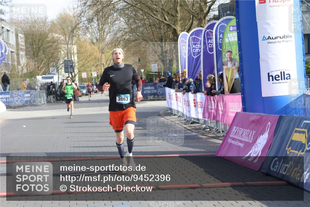 12.04.2026 - 45. Internationalen Wilhelmsburger Insellauf Strokosch-Dieckow http://msf.ph/oto/9452396 12.04.2026 10:22:59 Ziel 5561, 3963 meine-sportfotos.de